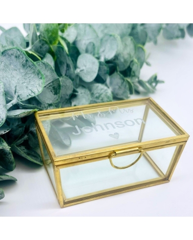 Personalisierte Ringbox aus Glas 'Mr & Mrs' - The-Weddingshop