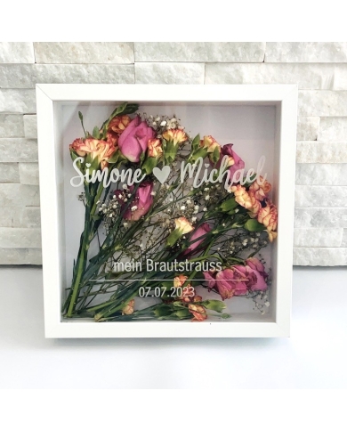 Bilderrahmen für Brautstrauss personalisiert