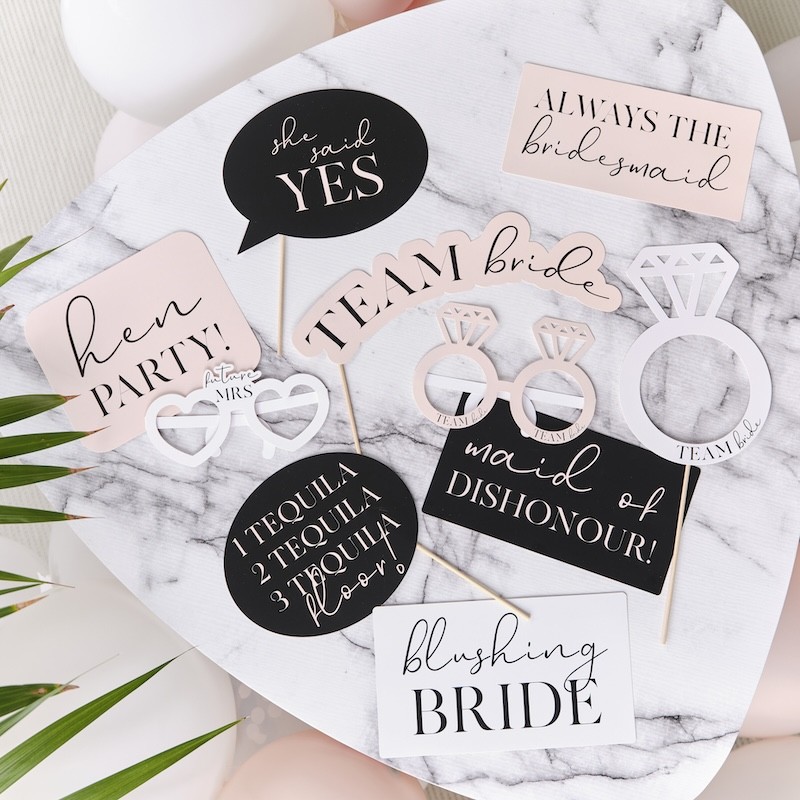 EVJF - Photo Booth-Kit 'She said yes' - The-Weddingshop