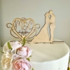 Cake Topper 'Brautpaar mit verschlungenem Herz' personalisiert