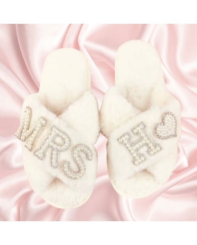 Flauschige Hausschuhe 'MRS' personalisiert