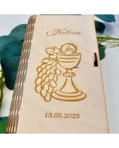 Geldbox 'Buch Kelch' Holz personalisiert