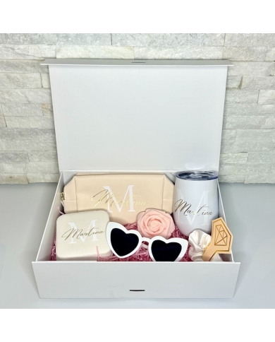 Geschenkbox personalisiert in Weiss & Gold