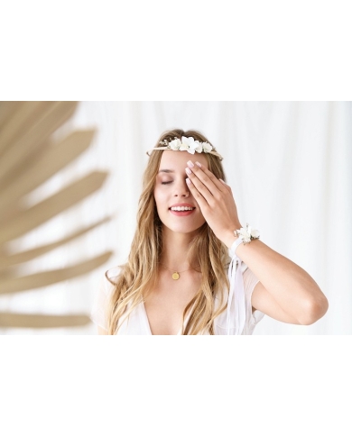 Couronne de fleurs blanches